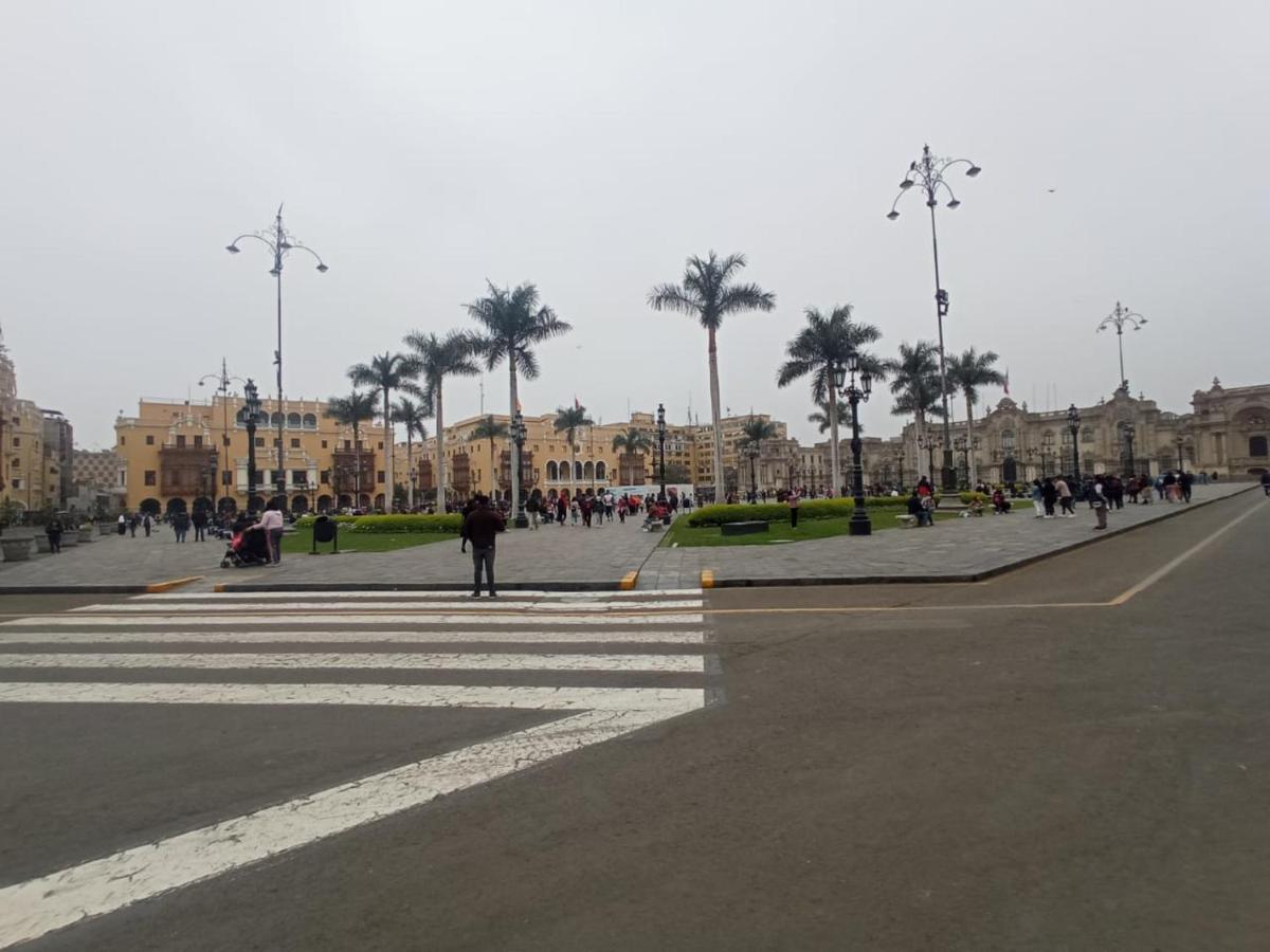 Main Square Lägenhet Lima Exteriör bild
