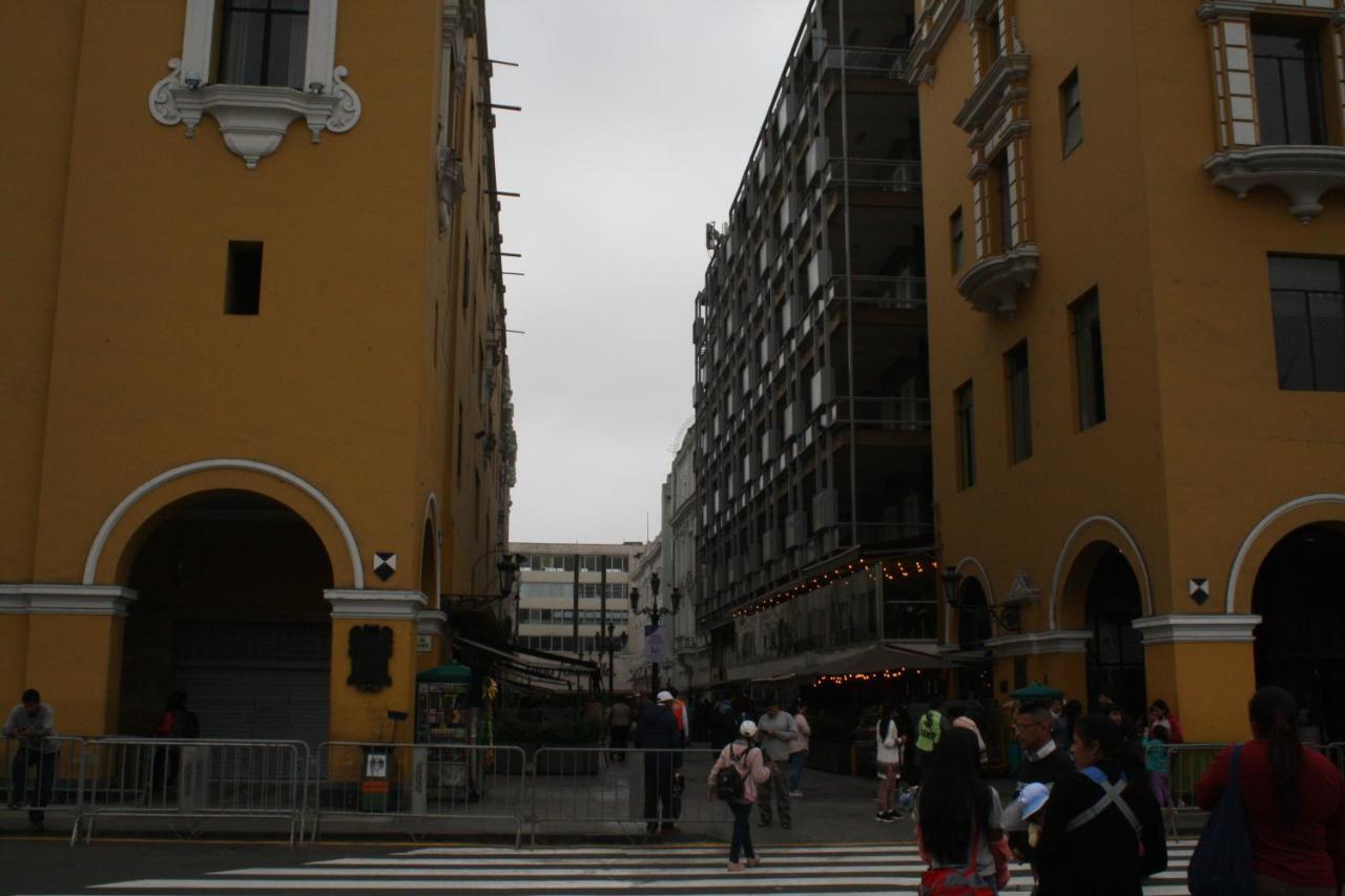 Main Square Lägenhet Lima Exteriör bild